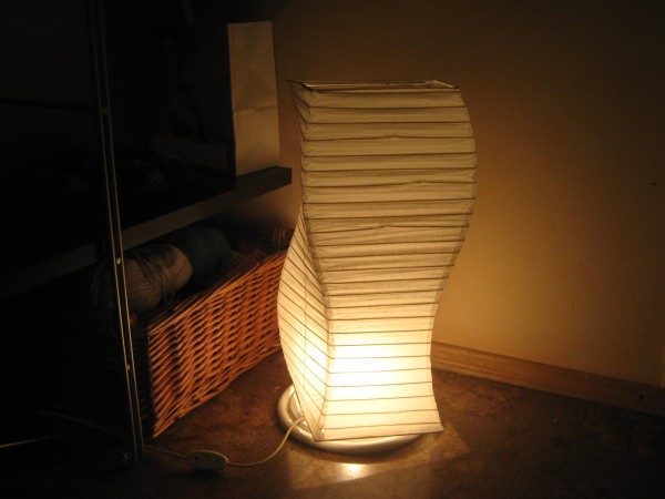 декоративный напольный светильник