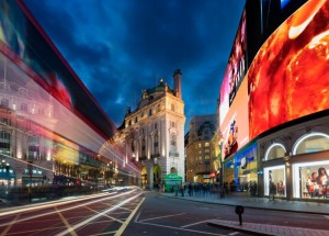 piccadilly-circus-1050x753